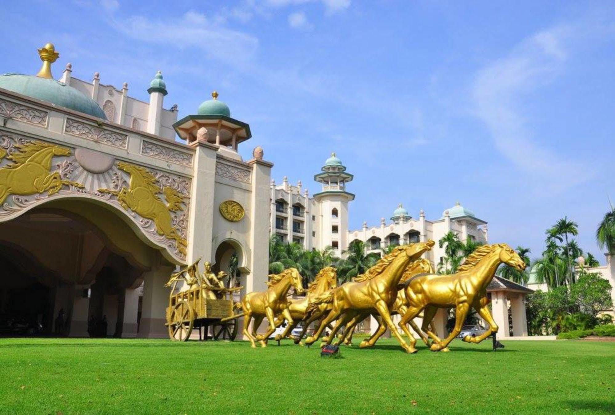 Palace Of The Golden Horses Seri Kembangan Exteriér fotografie